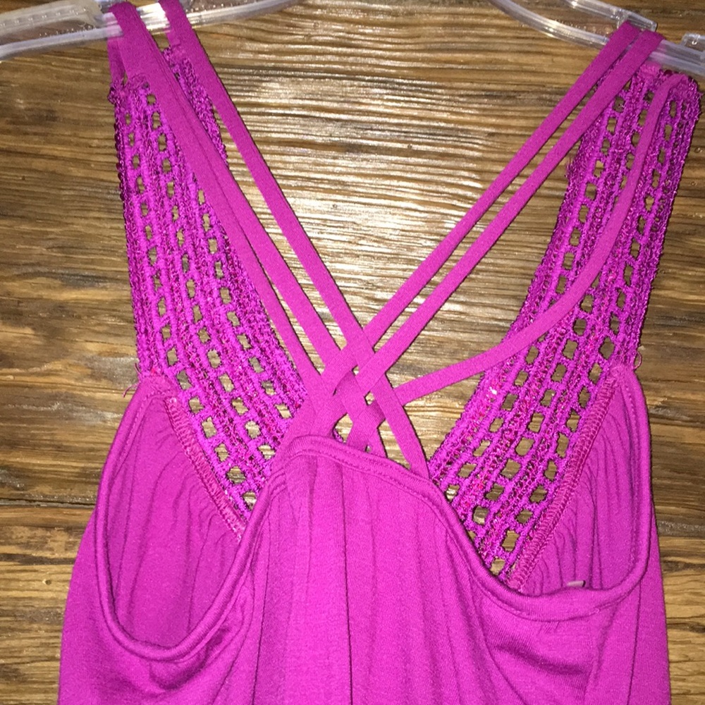 Tank. - Picture 2 of 3